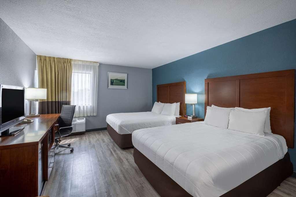 Travelodge By Wyndham Brooklyn Center Room photo